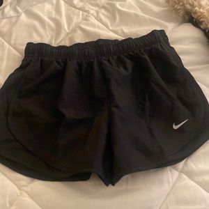 Black Nike Dry Standard Fit
